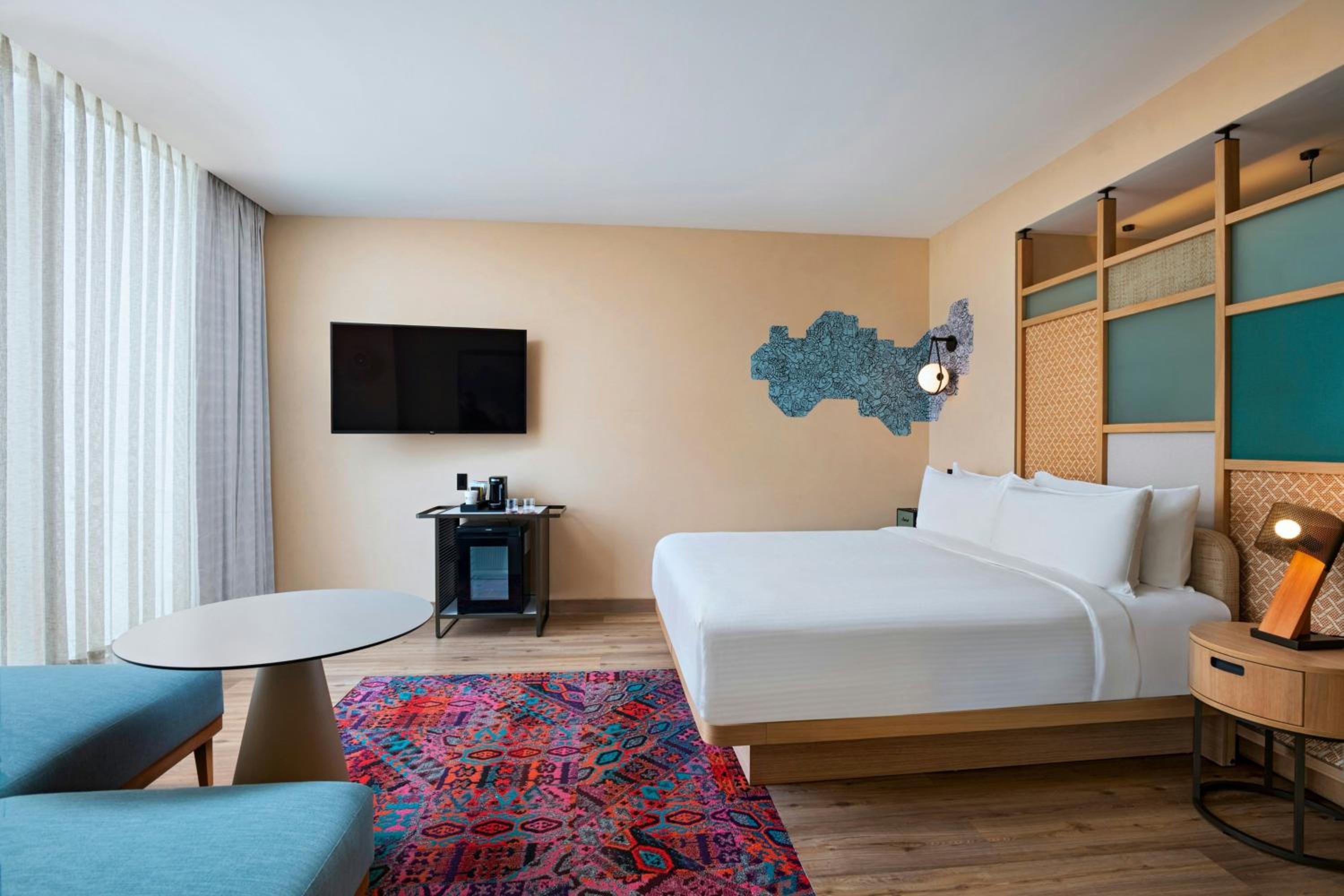 Guest Room, King Bed, Balcony