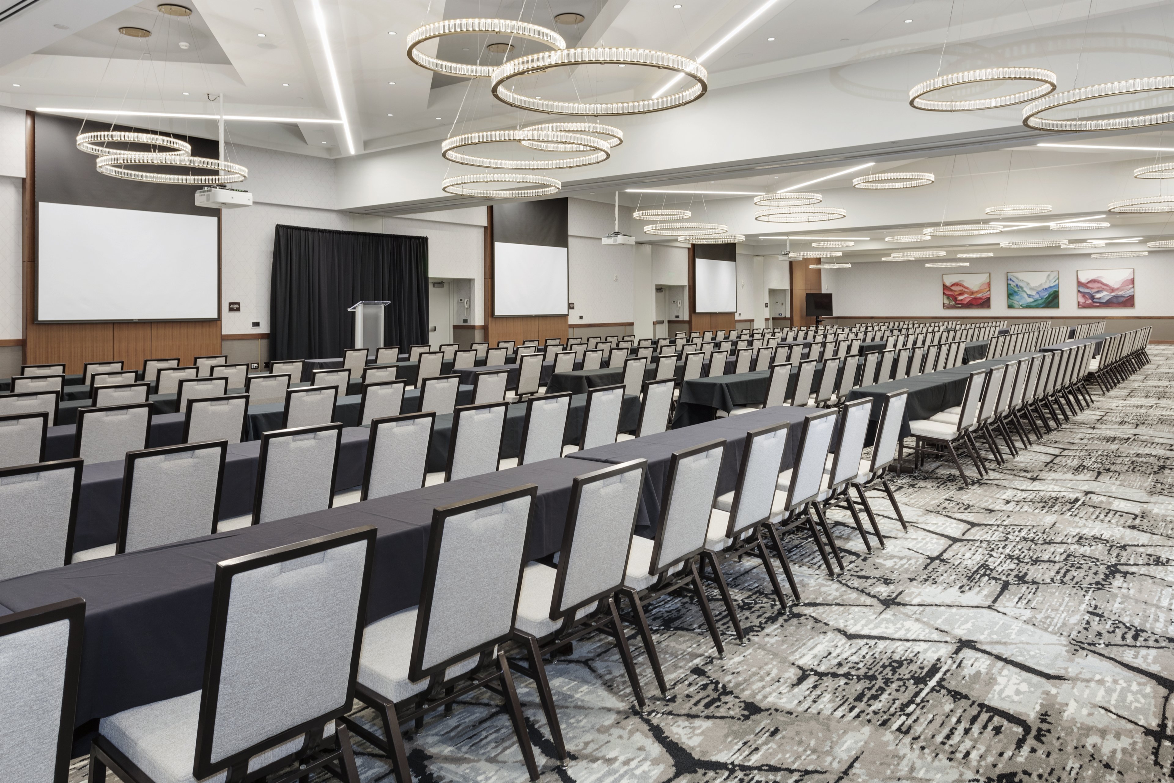 Crowne Plaza Lansing West 44/50