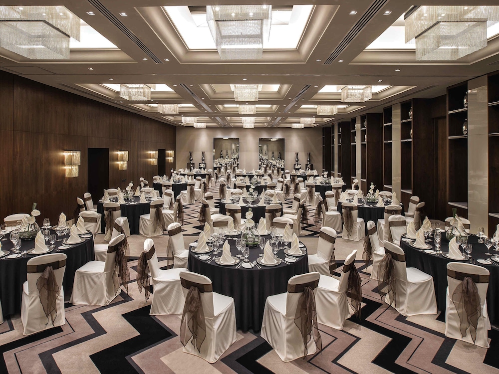 Pullman Dubai Creek City Centre 42/50