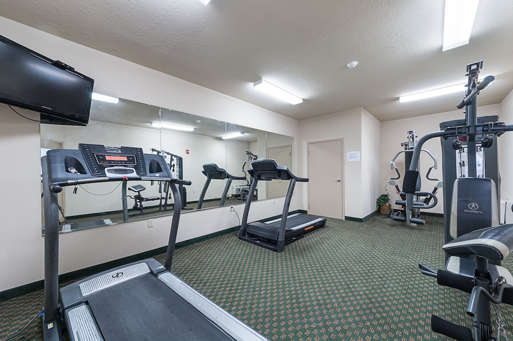 Quality Inn & Suites Victoria South 11/23