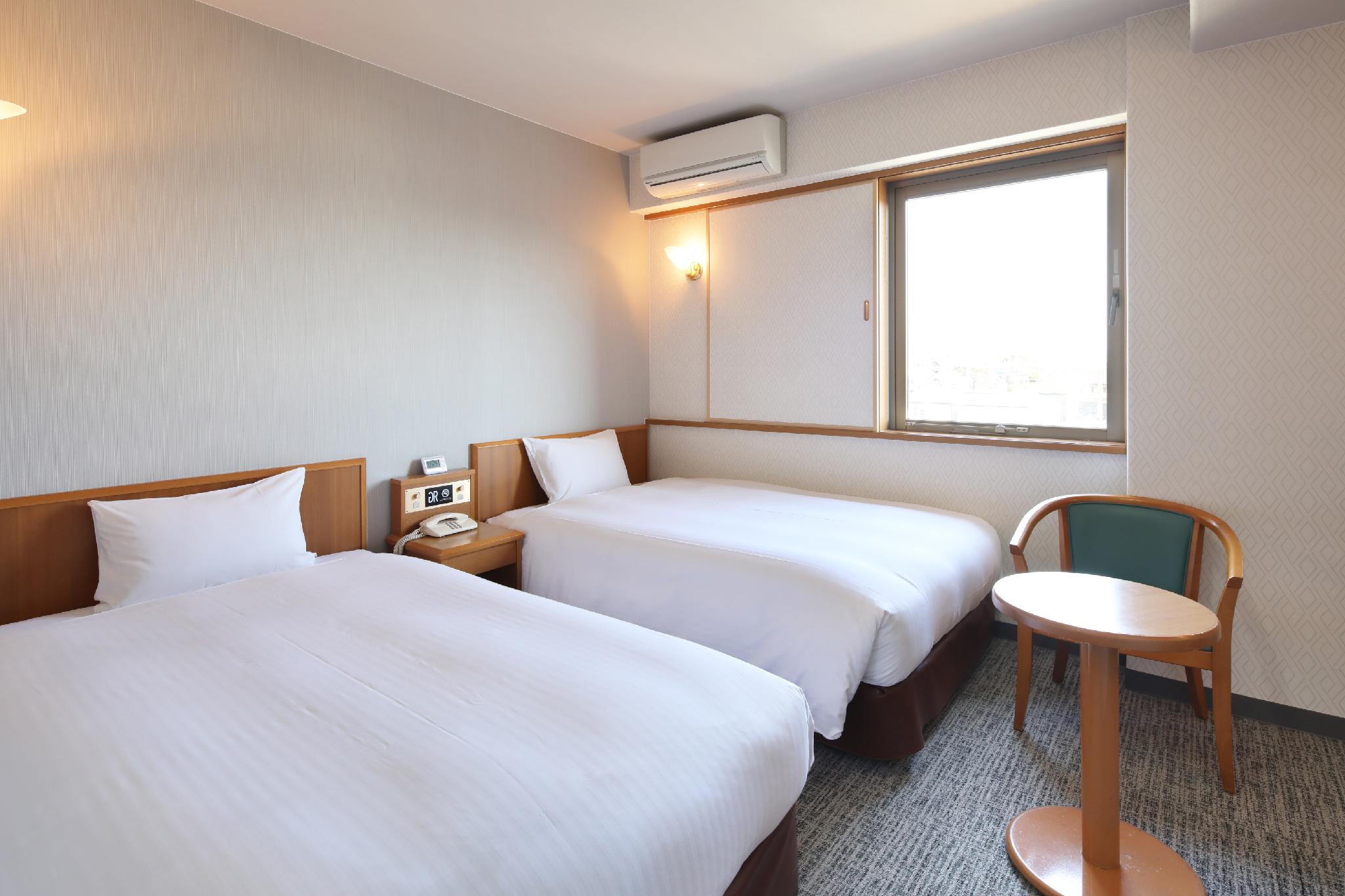 Semi Room, 2 Semi Double Beds