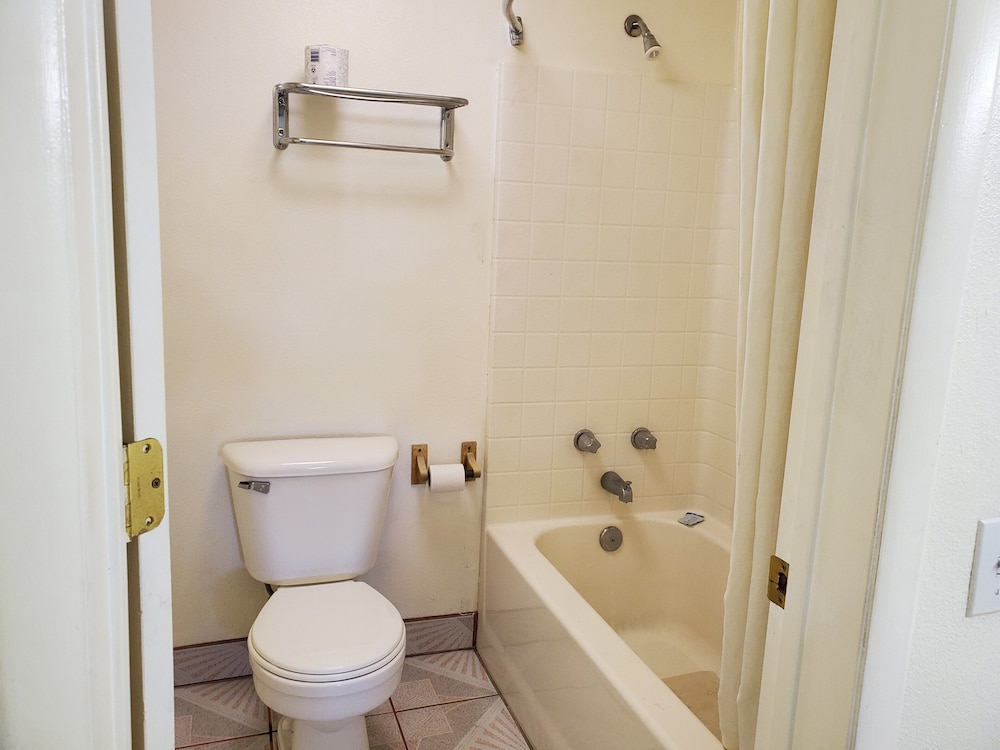 Night Inn Globe 17/49