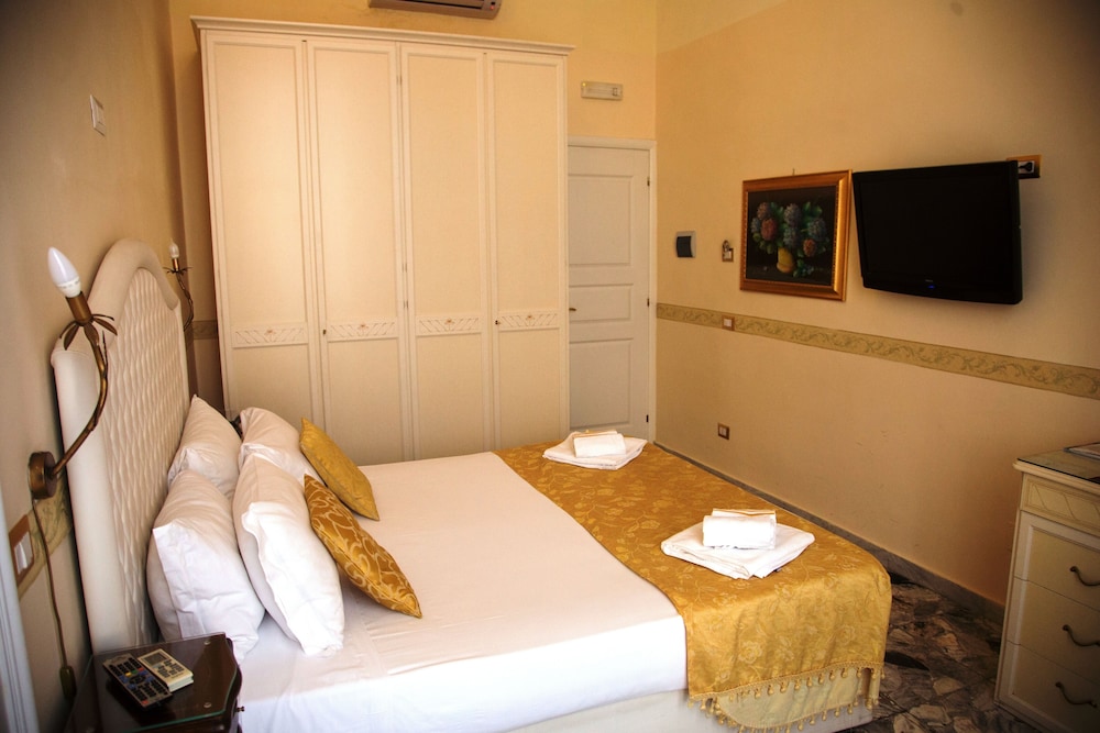 B B Art Suite Santa Brigida 9/43