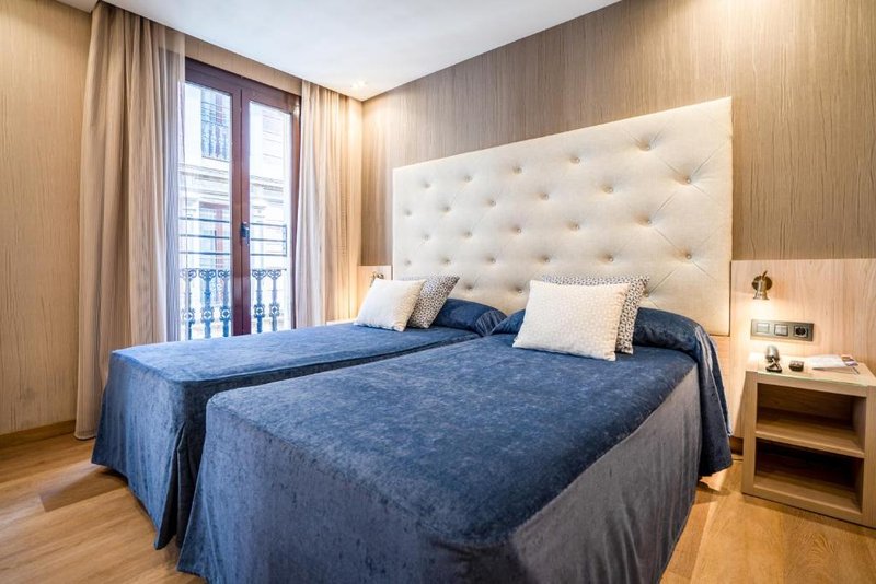 Rialto Hotel 14/71