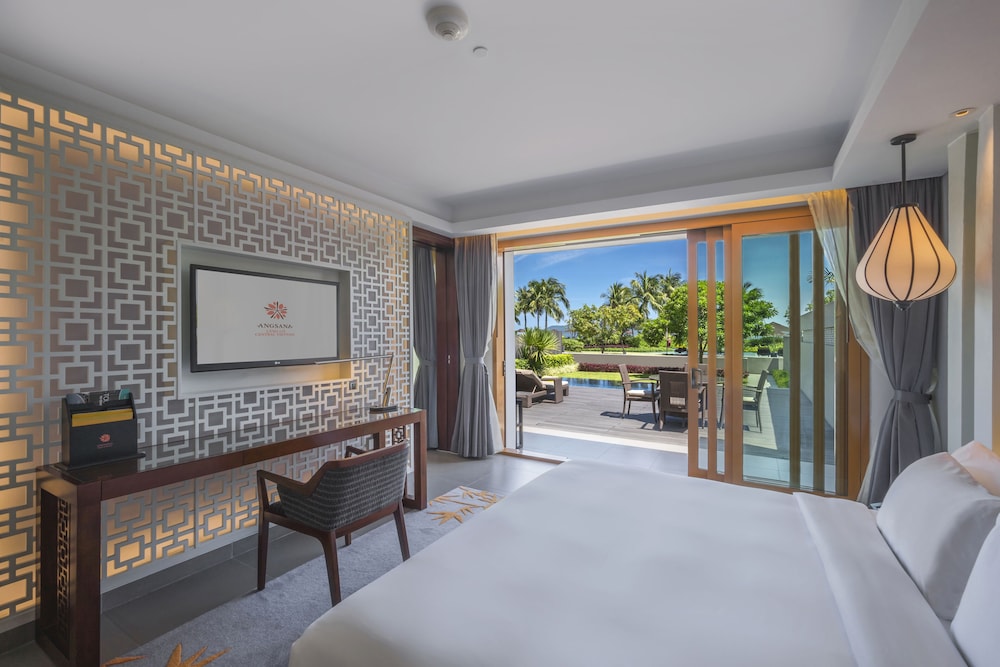 Courtyard One Bedroom Suite