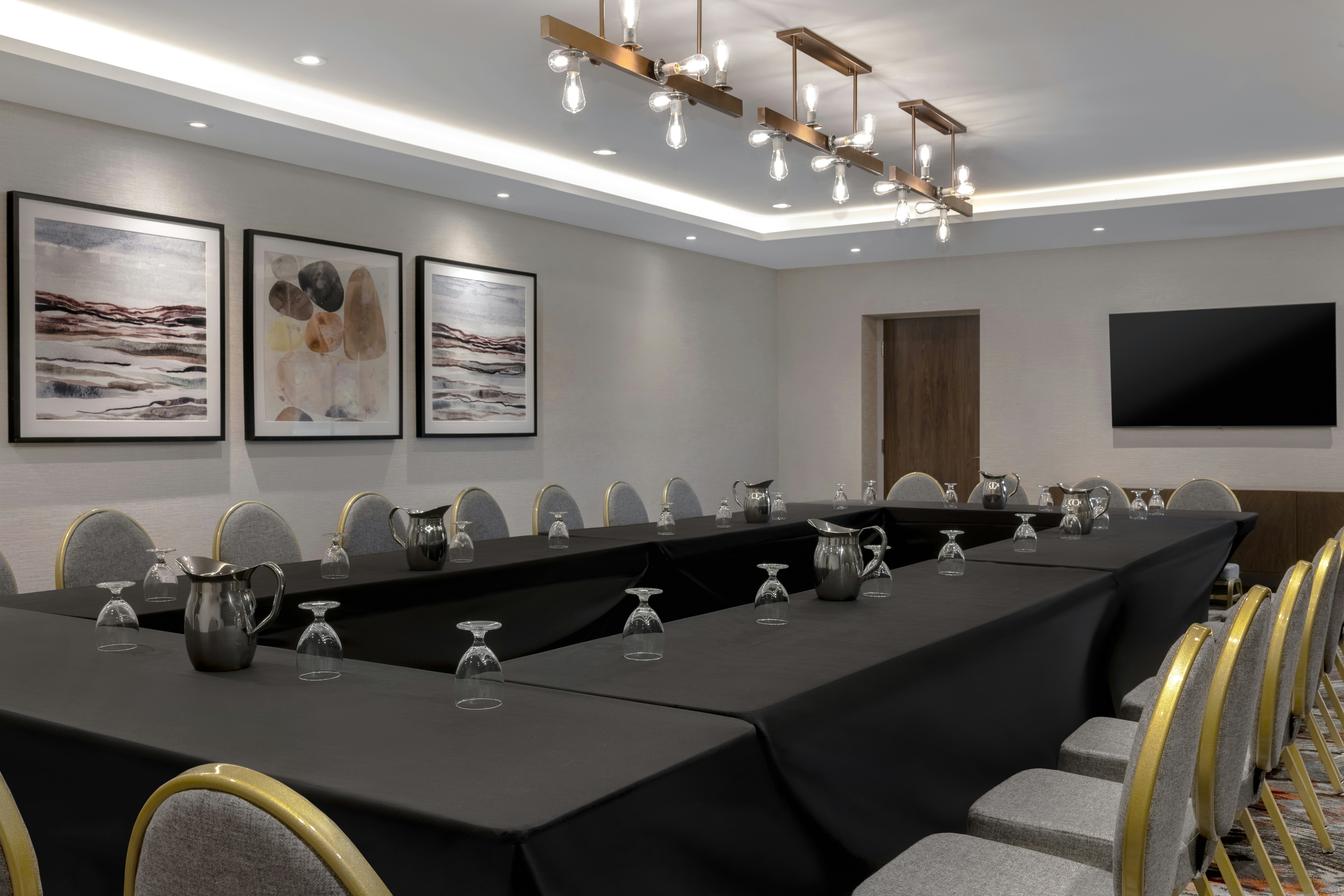 DoubleTree by Hilton Kingston 46/67