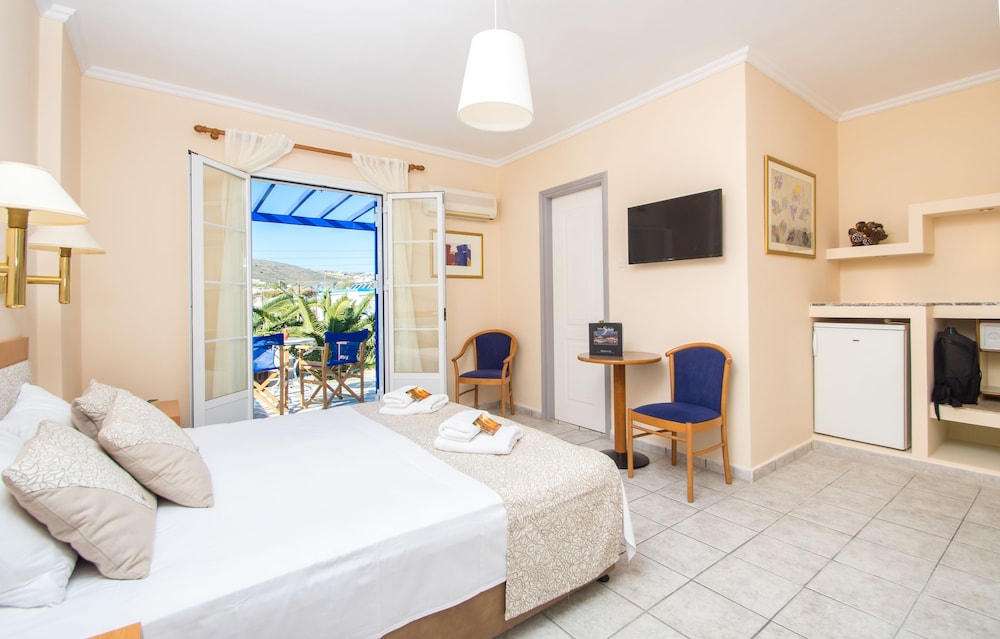 Syros Atlantis Hotel 24/50