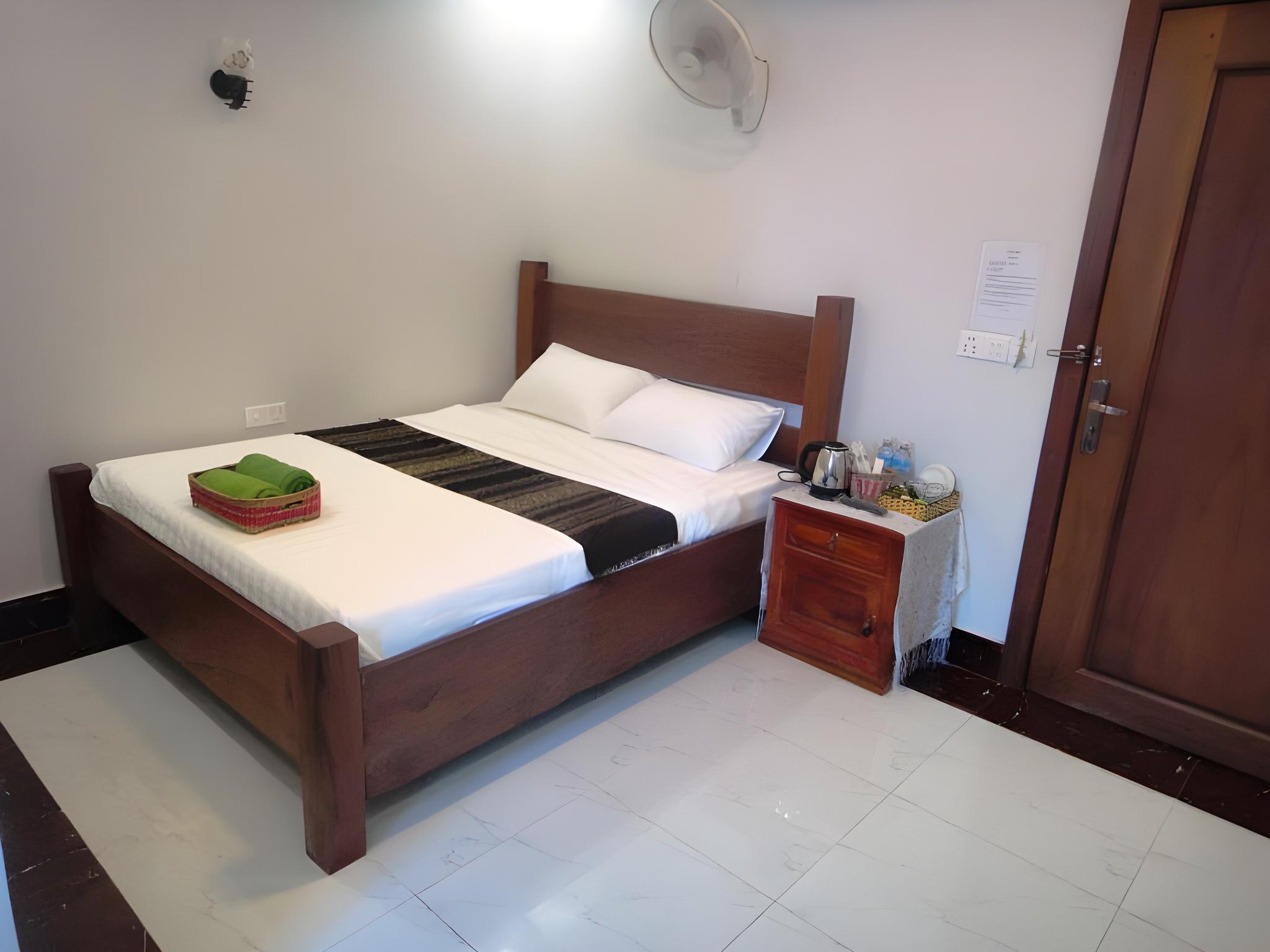 Room, Double Bed, with Fan