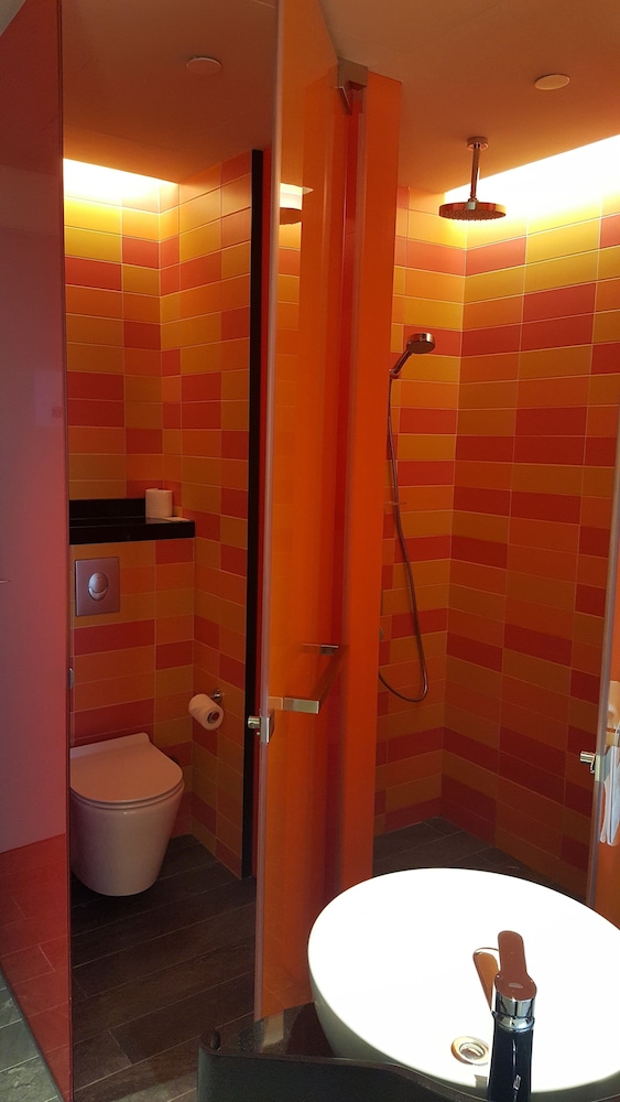 Ibis Styles Singapore On Macpherson 69/72