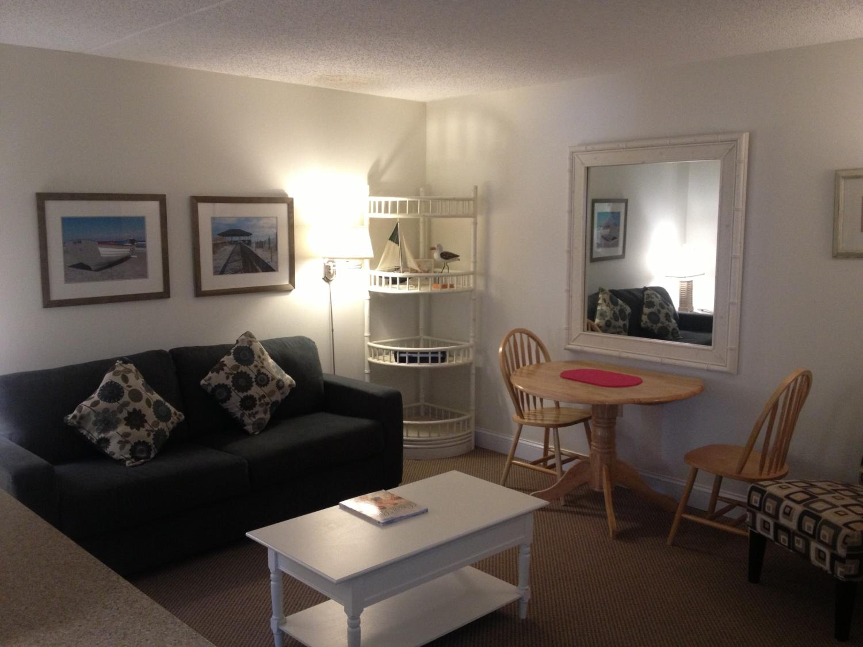 Biscayne Suites 27/49
