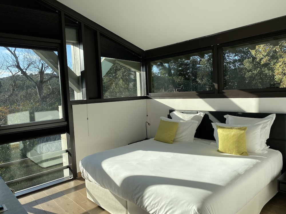 Deluxe, Villa, 1 Queen and 2 Double Beds