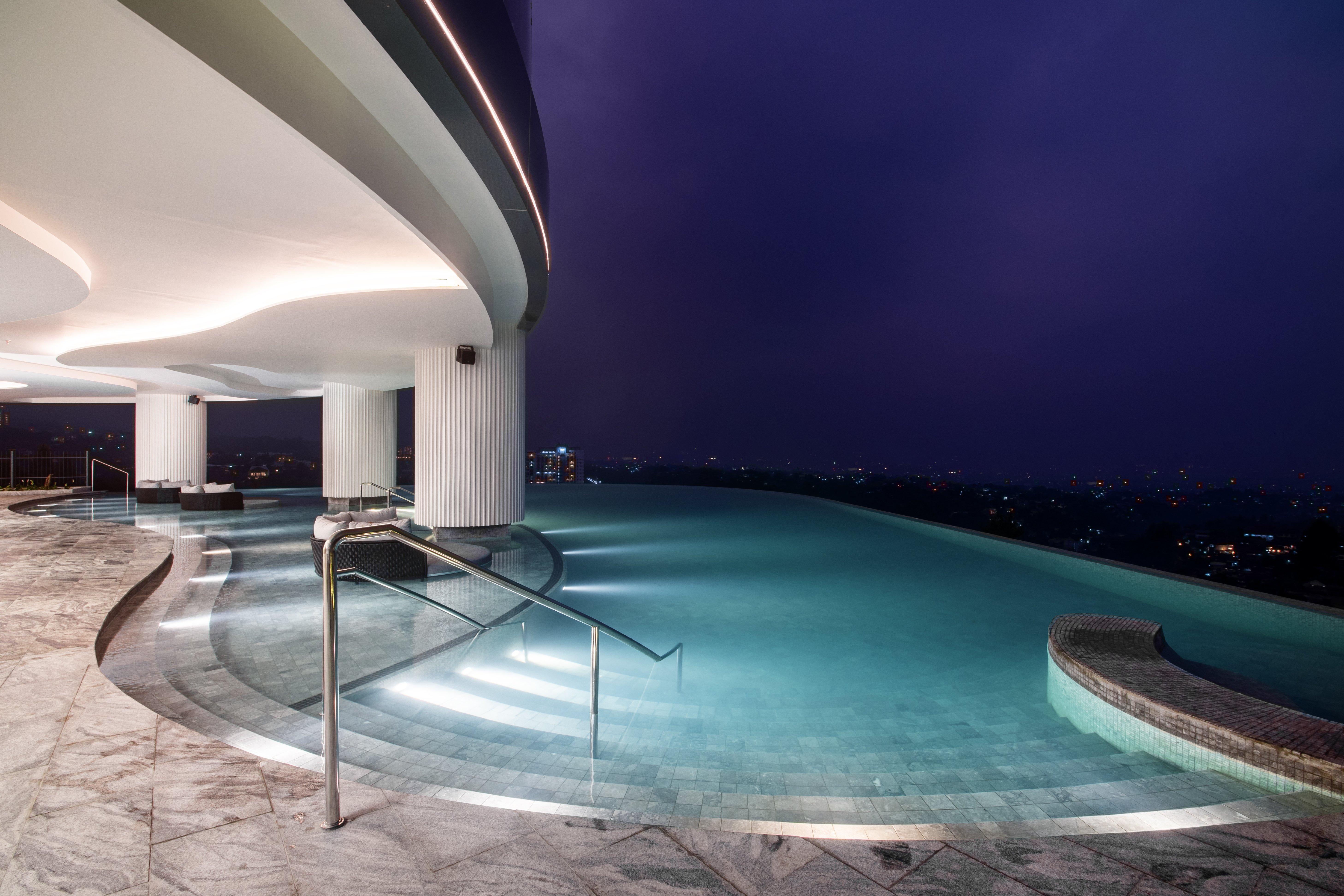 Hotel Indigo Bandung Dago Pakar 23/50