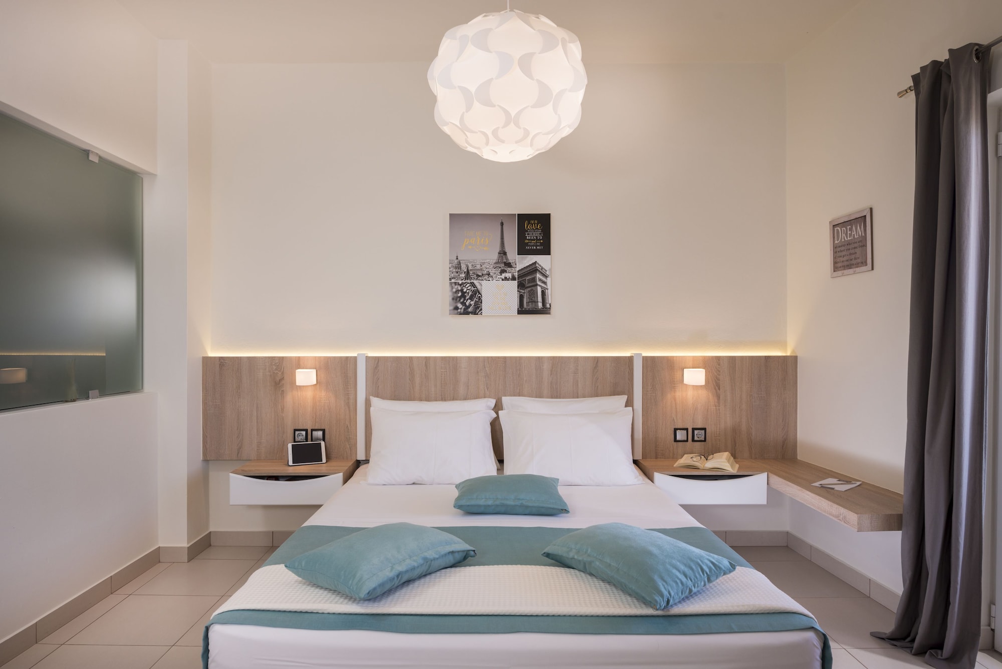 1 BEDROOM, SUITE