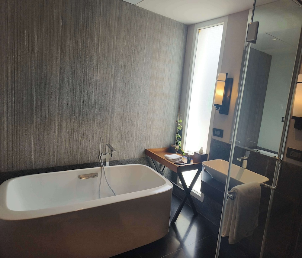 Golkonda Resorts Spa 48/49