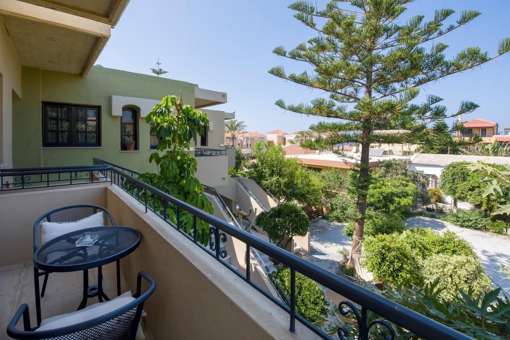 Evangelos Apartments photo4