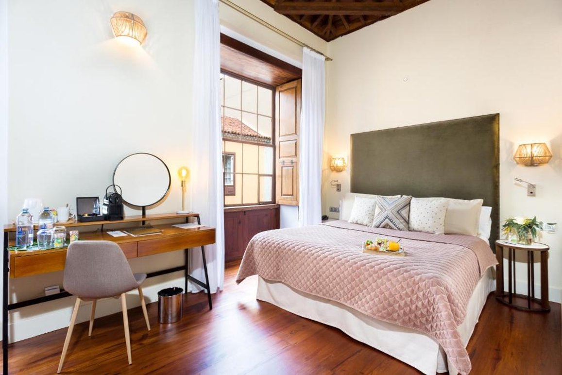 LA LAGUNA GRAN HOTEL 22/81