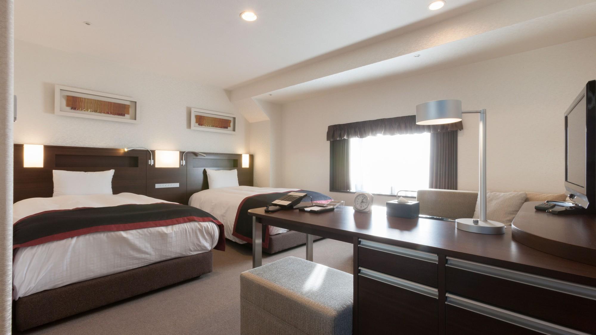 Premium, Suite, Quadruple, King Bed, Mountain View, Ocean View, Night View
