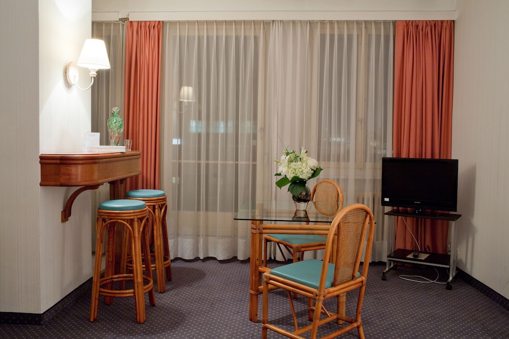 Hotel Sagitta 24/25