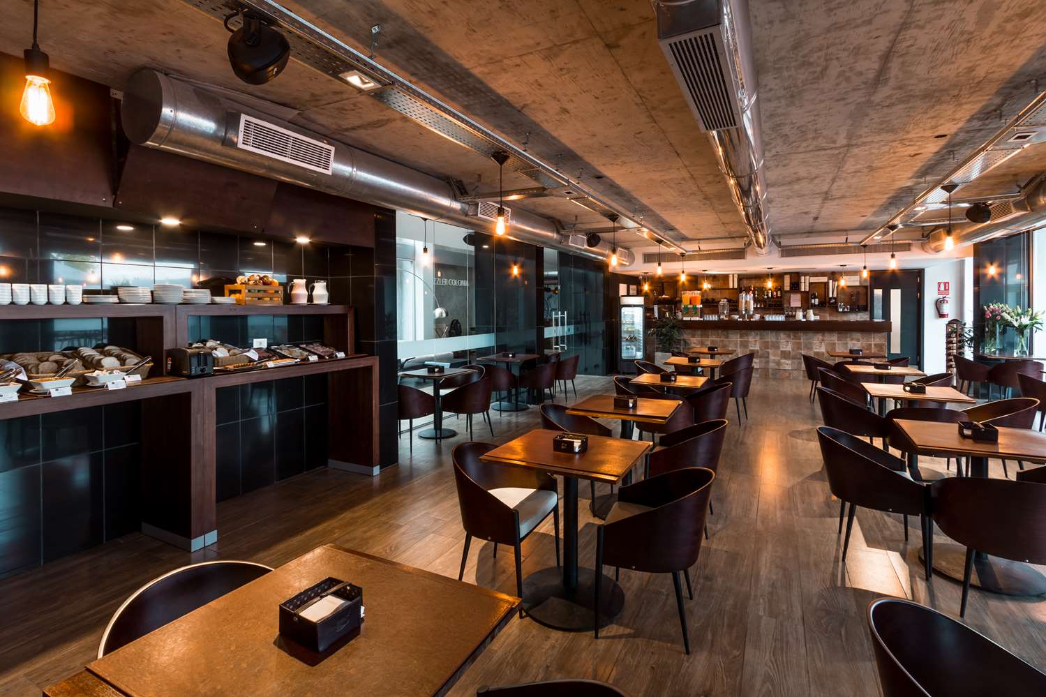restaurant cafeteria