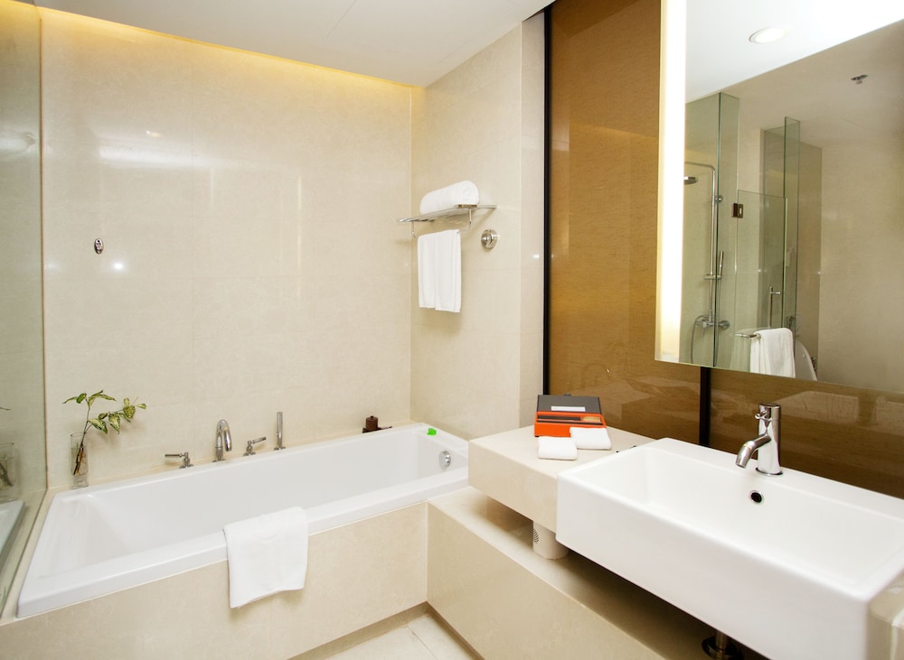PULLMAN BANGKOK KING POWER 72/73