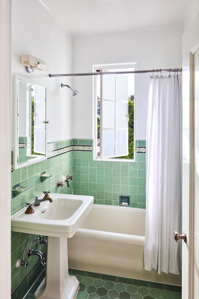 Chateau Marmont 48/48
