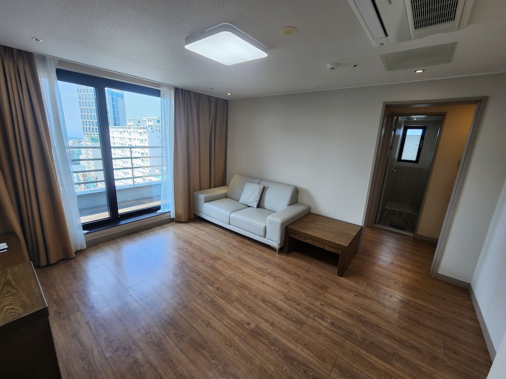 Haema Hotel 27/61
