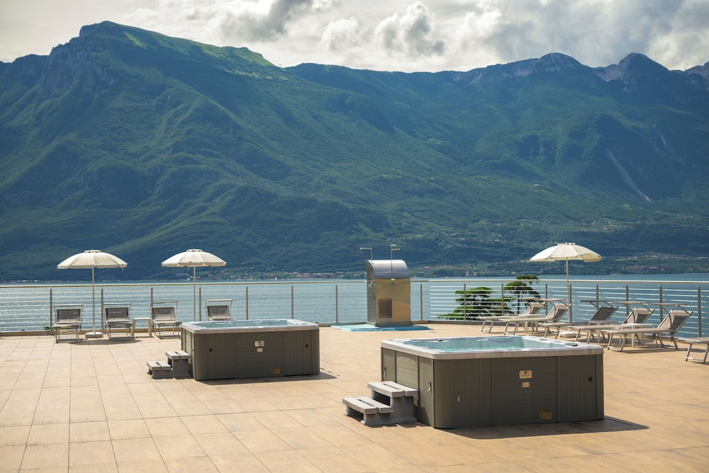 Hotel Sogno Del Benaco 56/63