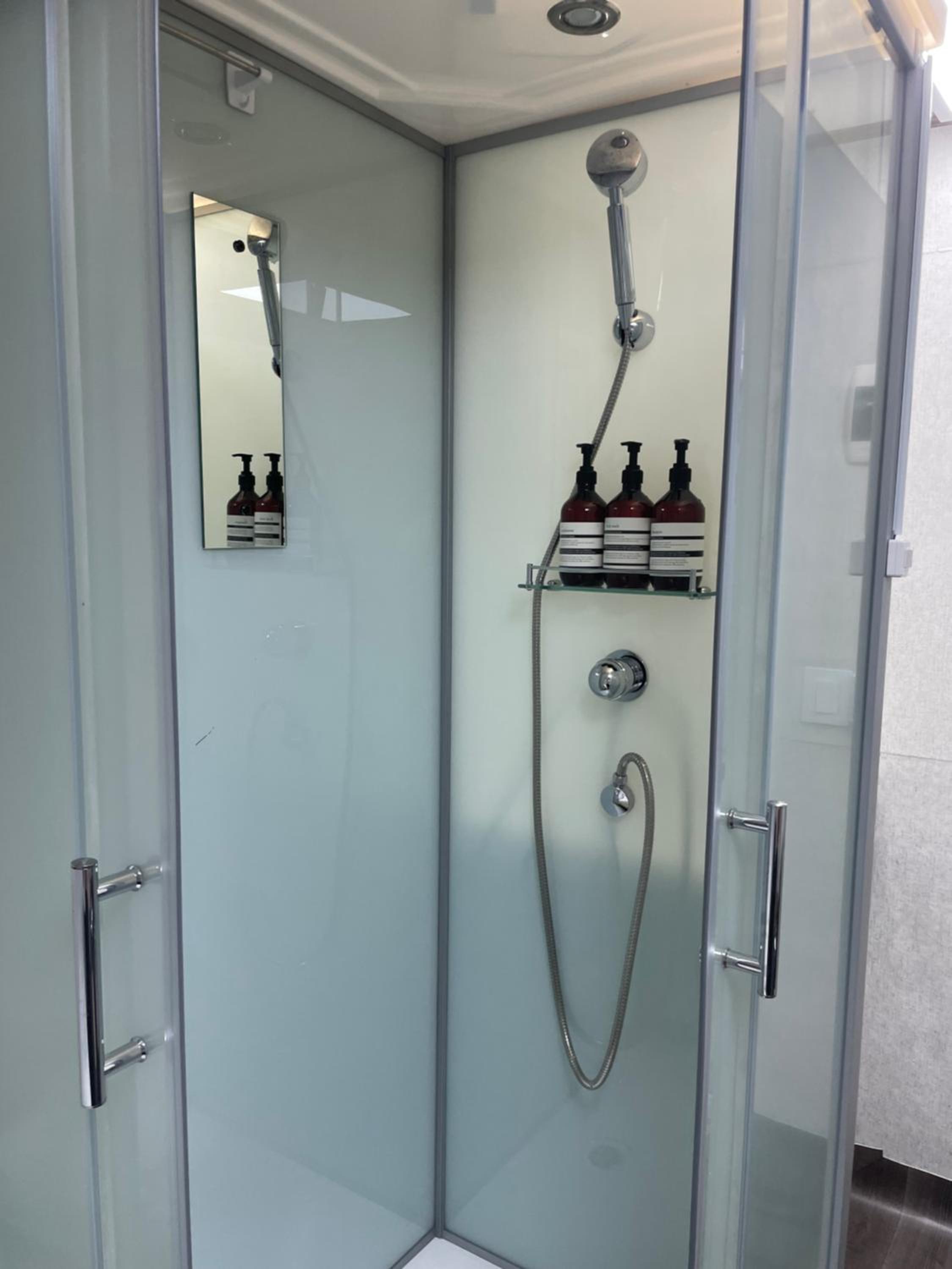 Myeongdong Guesthouse 65/75