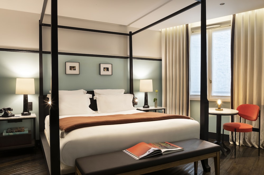 The Chess Hotel 18/44