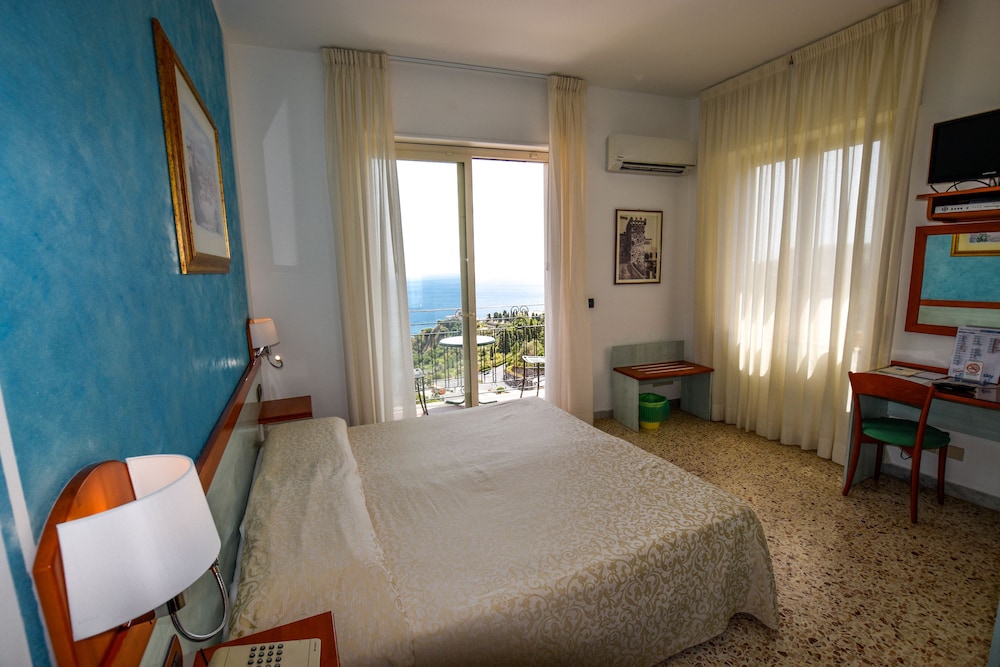 Hotel Condor 20/71