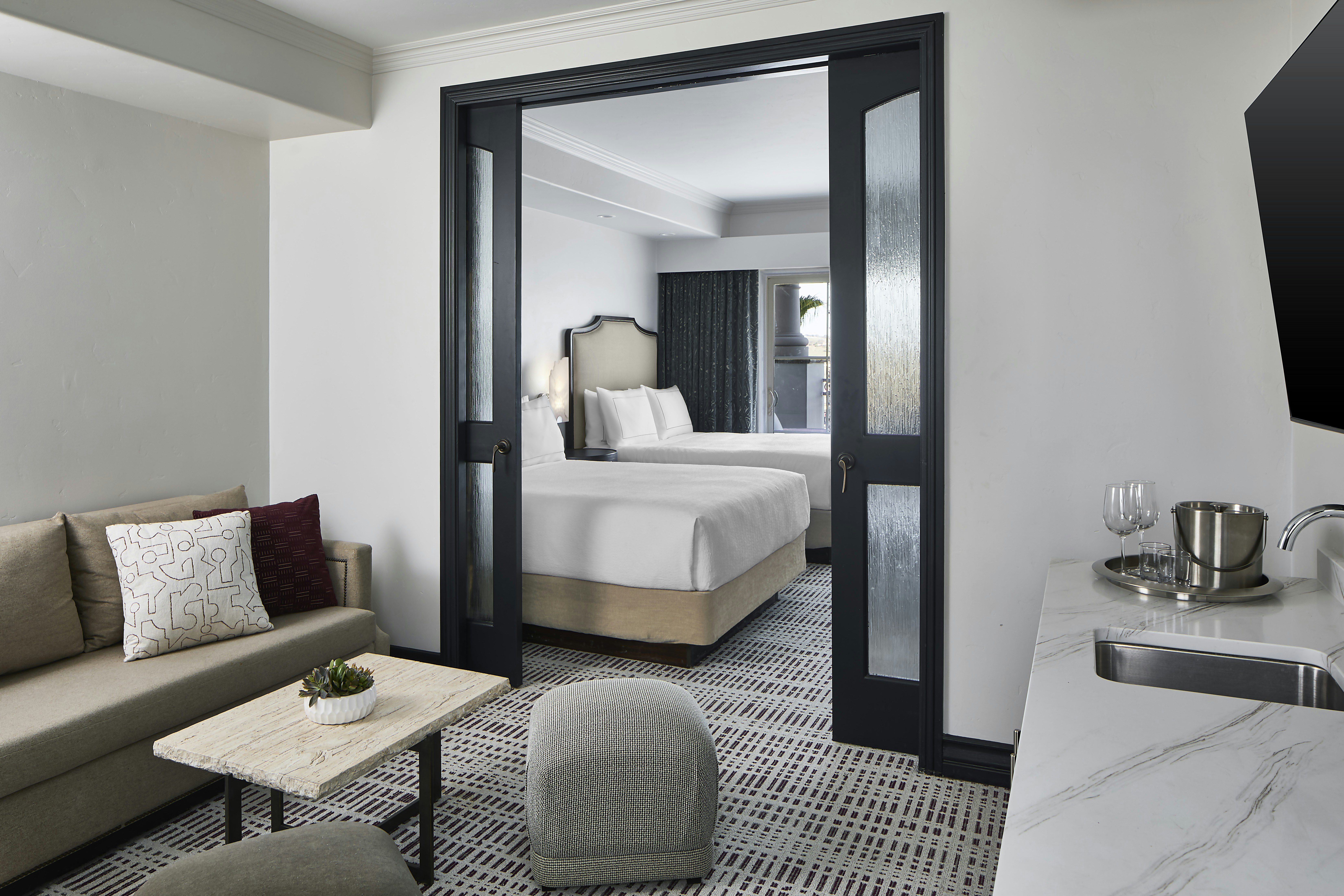 جناح بسريرين كوين بشرفة بغرفة نوم واحدة، La Bellasera Hotel & Suites Paso Robles, Tapestry by Hilton 3/3