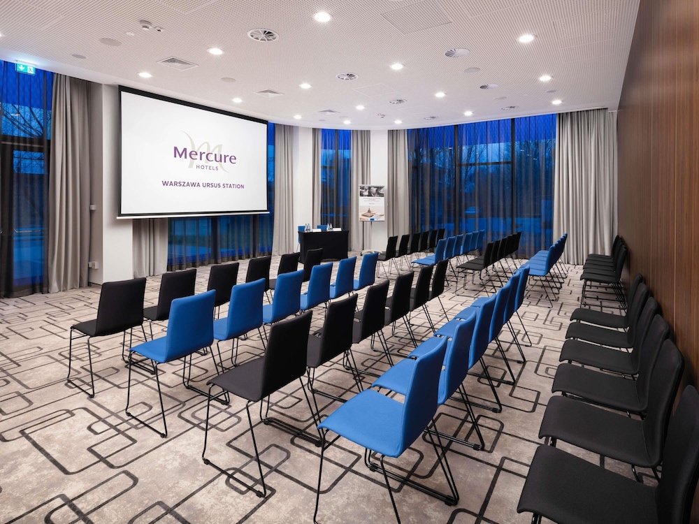 Mercure Warszawa Ursus Station 64/70