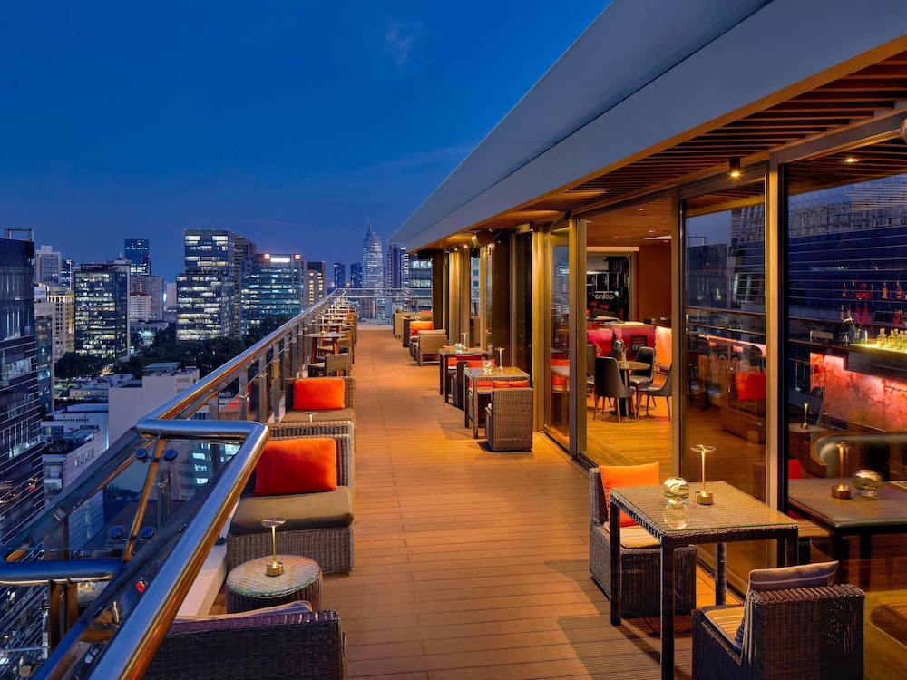 Novotel Saigon Centre 60/67