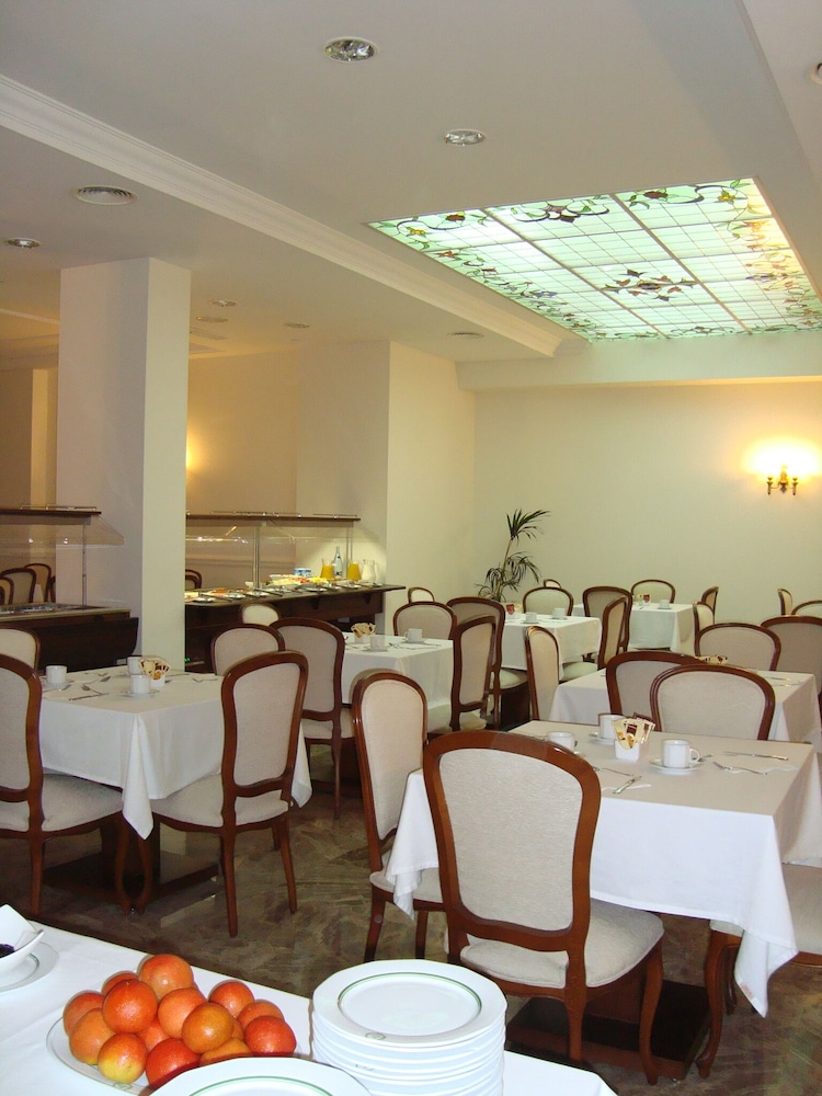 Hotel Checkin Valencia Ciscar 41/64