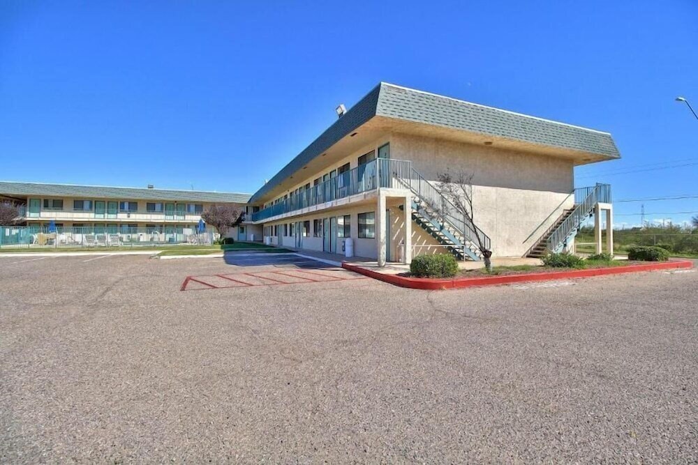 Motel6 Douglas, AZ 50/59