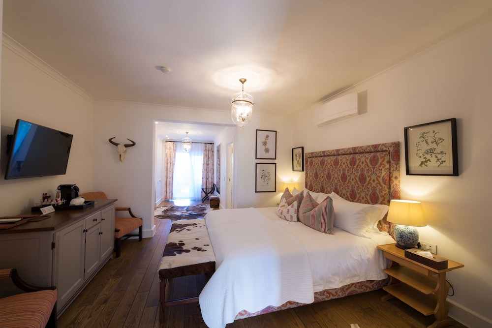 Drostdy Hotel 33/77
