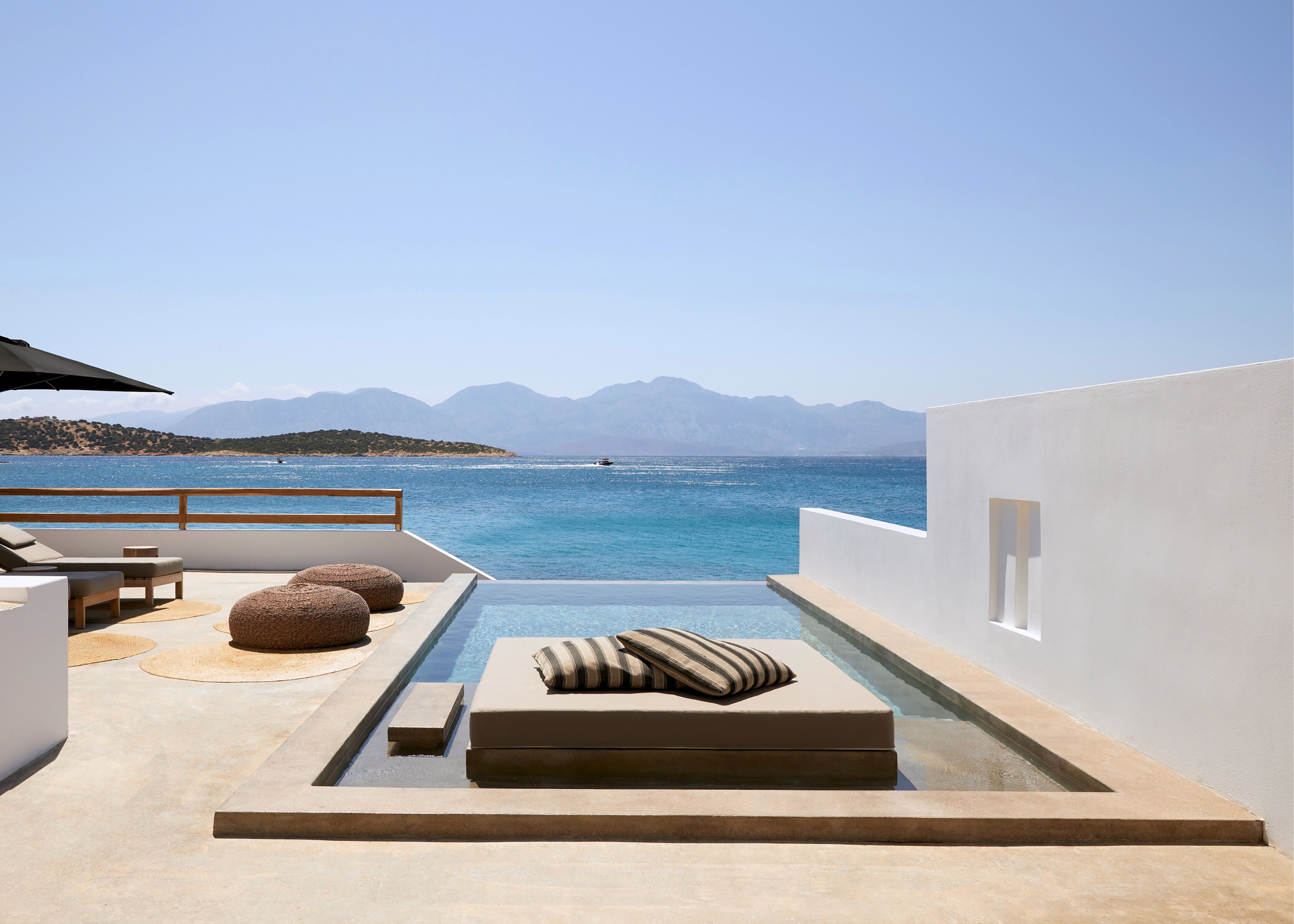 Minos Beach Art Hotel 57/63