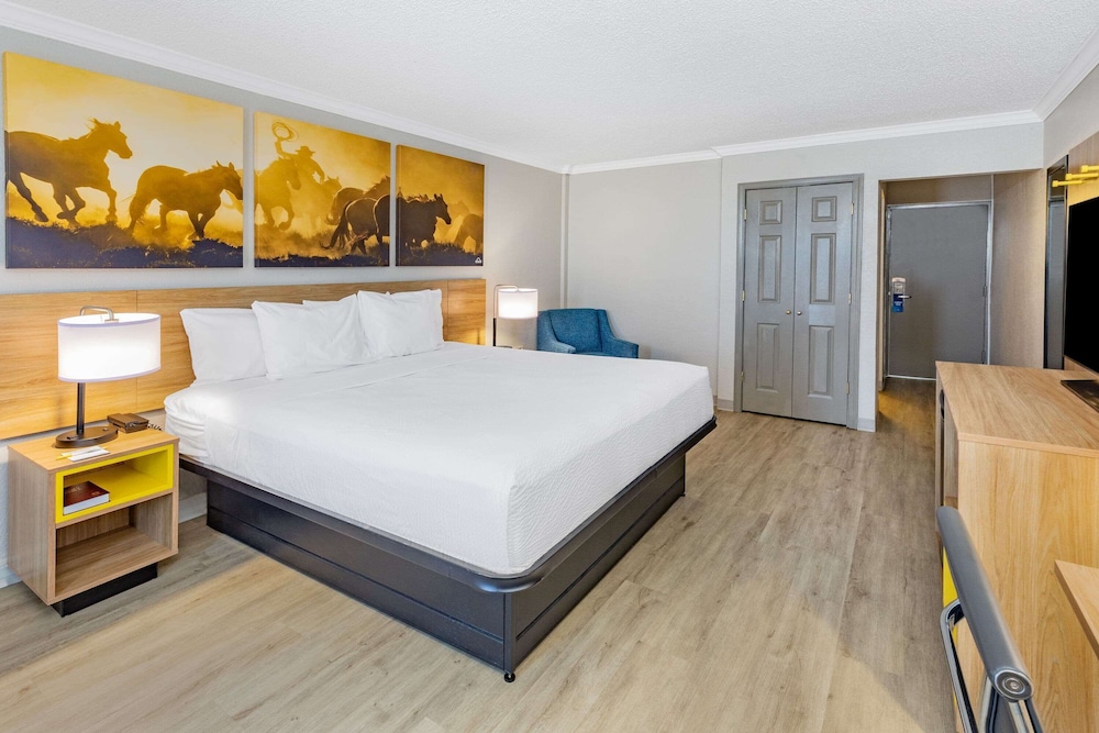 Days Inn by Wyndham Del Rio 16/55