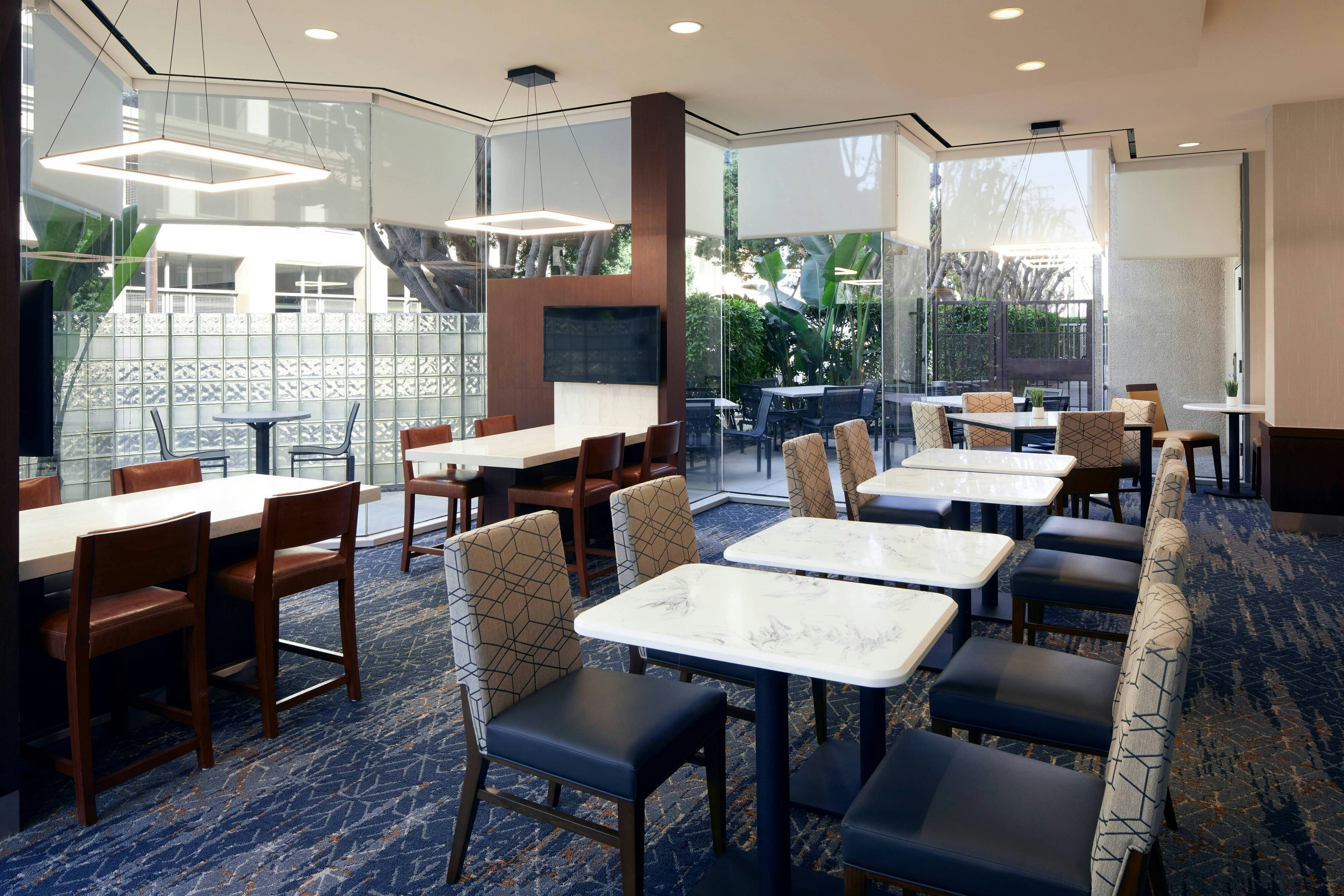Courtyard By Marriott Los Angeles Lax Century Boulevard 11/19