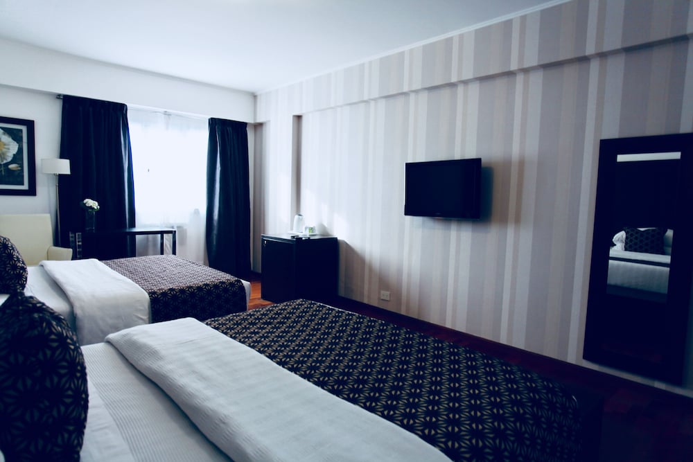 HOTEL TOLOSA 27/75