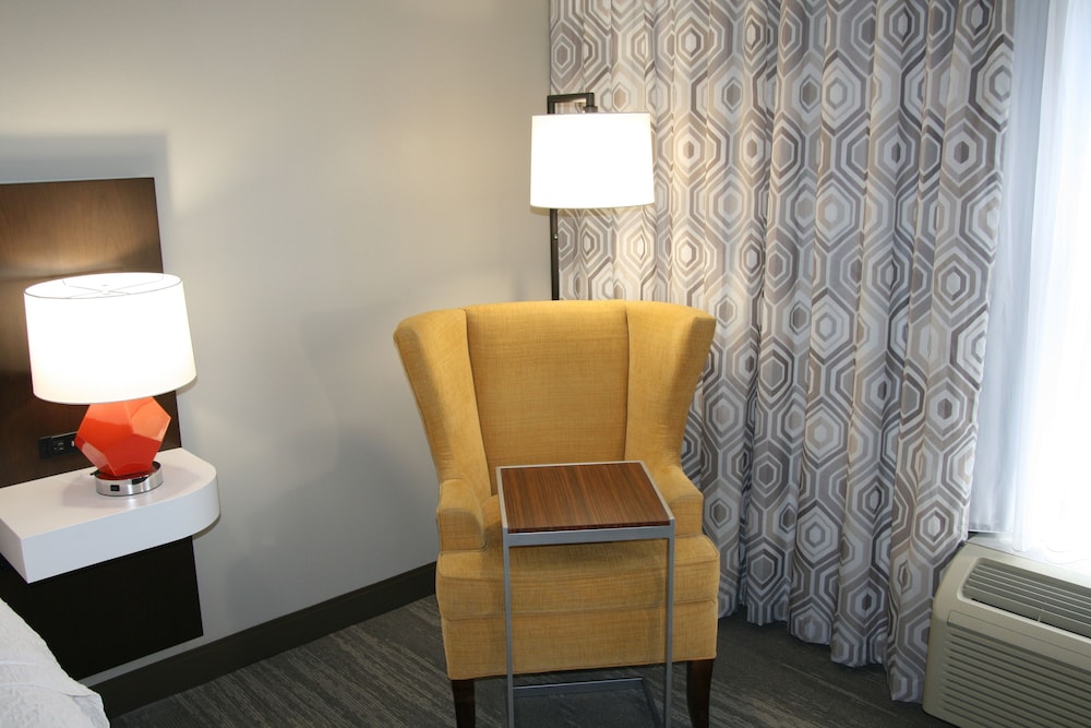 Hampton Inn & Suites Concord/Charlotte 24/57