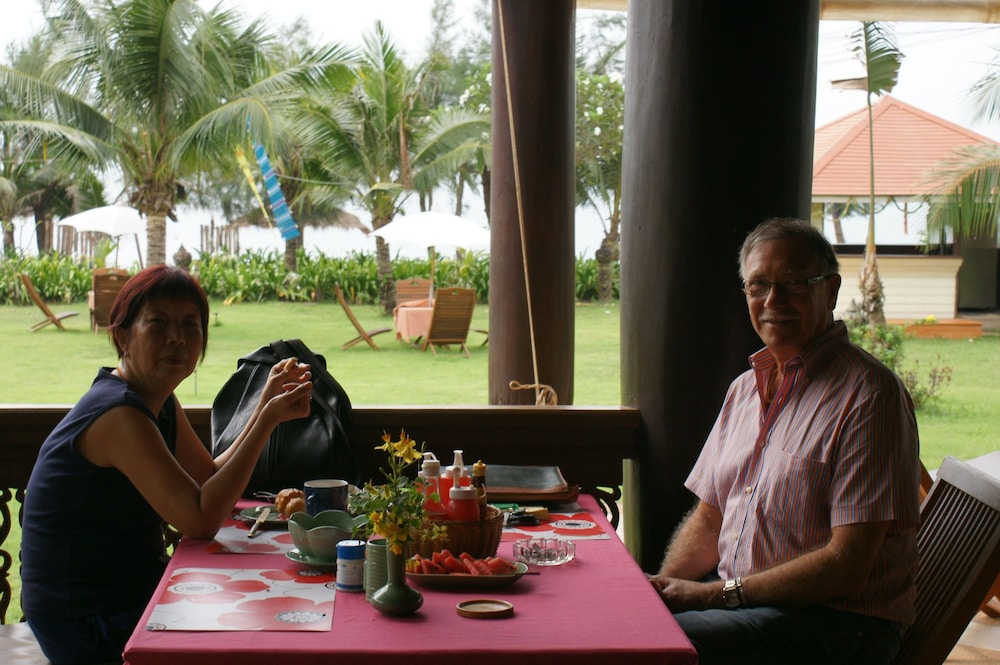 Ruen Thai Rim Haad 31/53