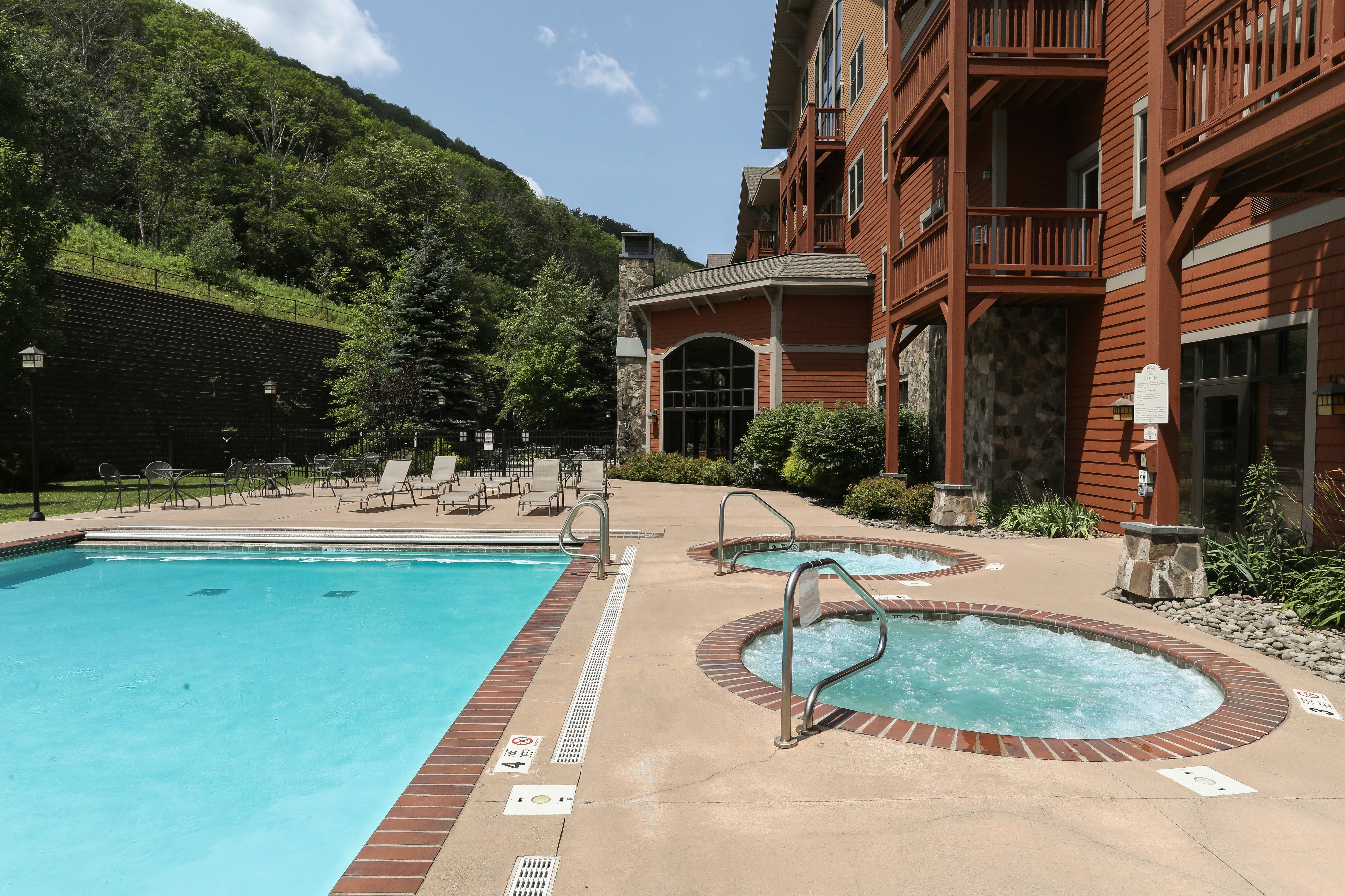 The Kaatskill Mountain Club at Hunter Mountain 34/43