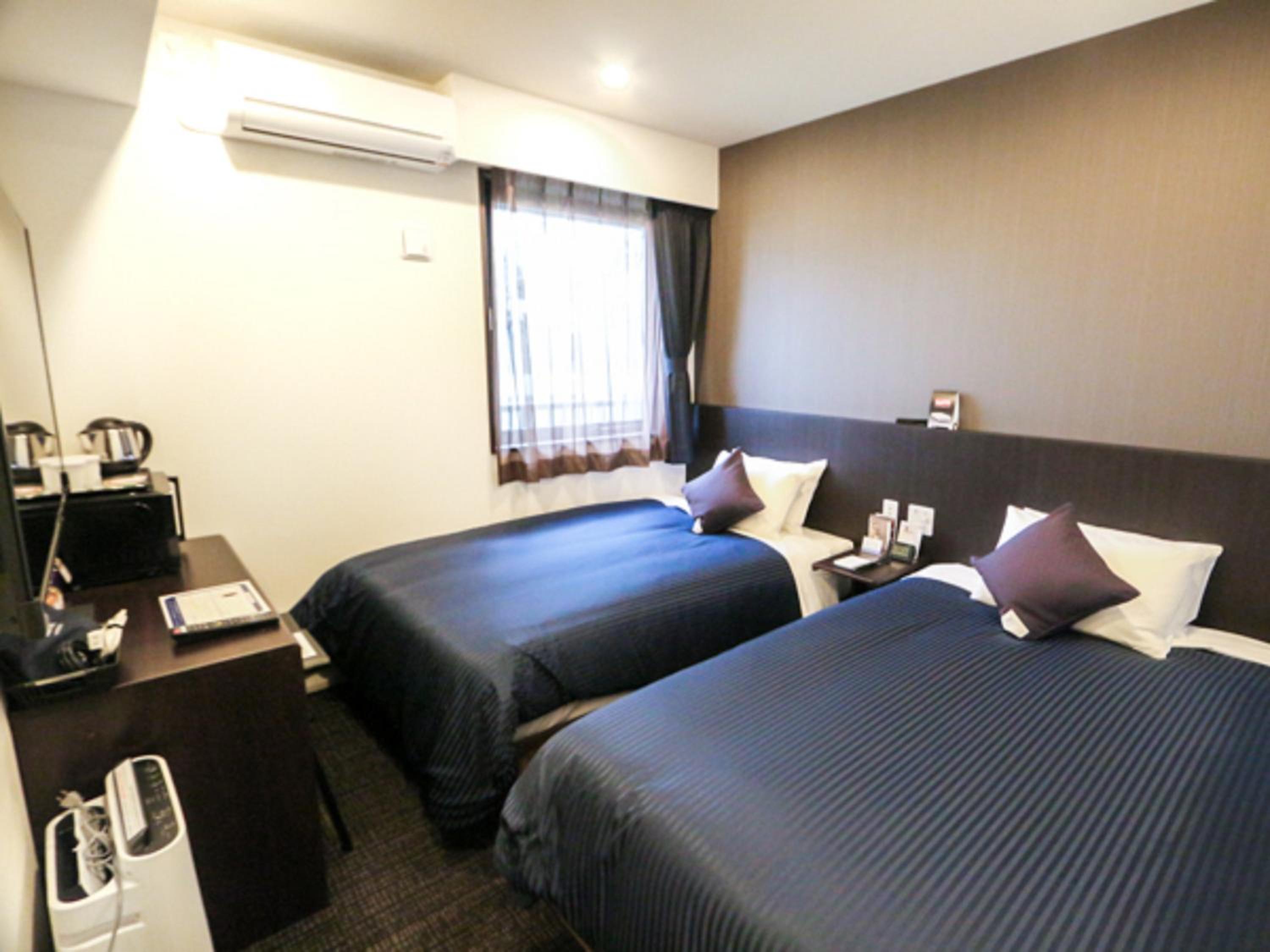 Semi Room, 2 Semi Double Beds