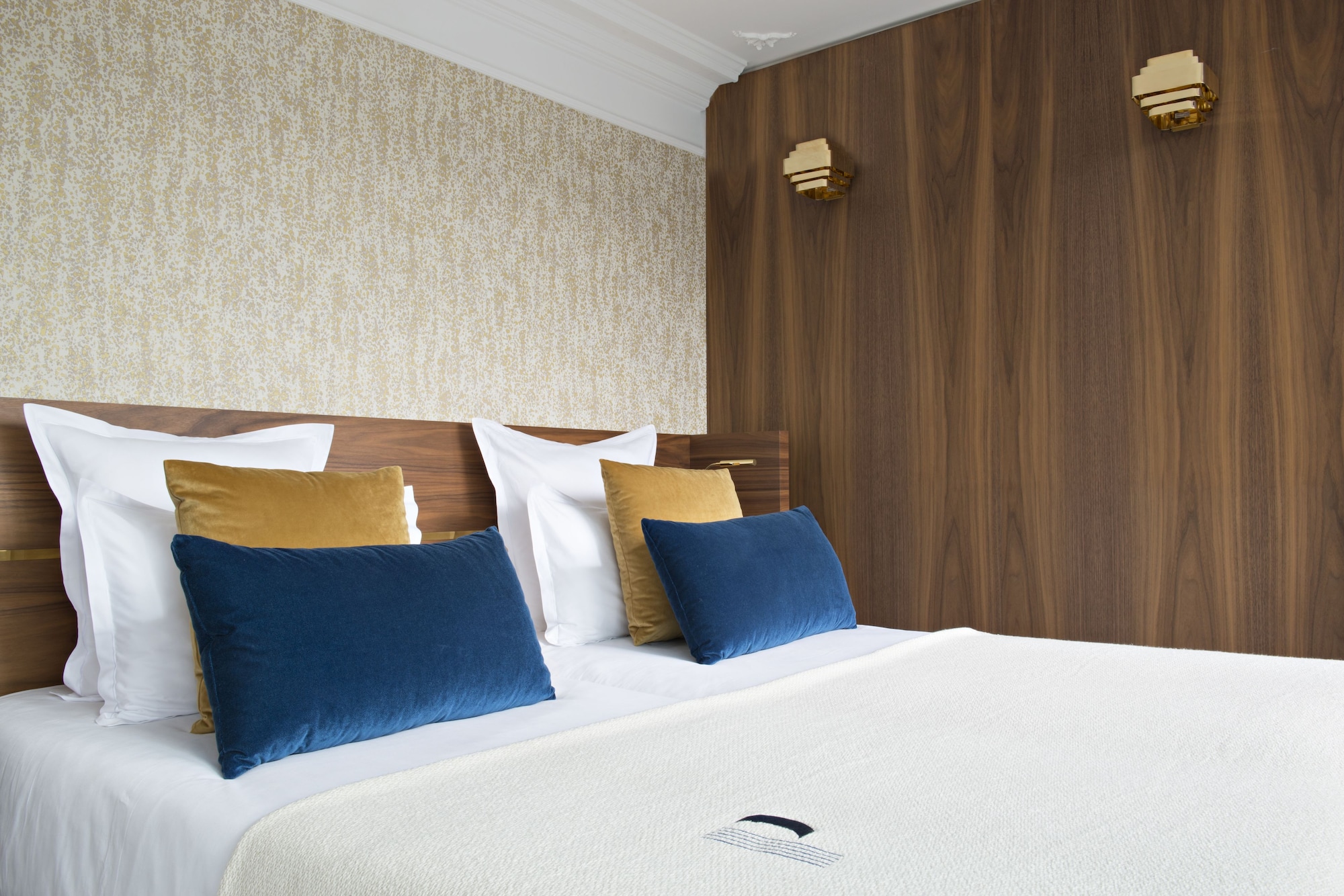 DELUXE, DOUBLE BED, TERRACE