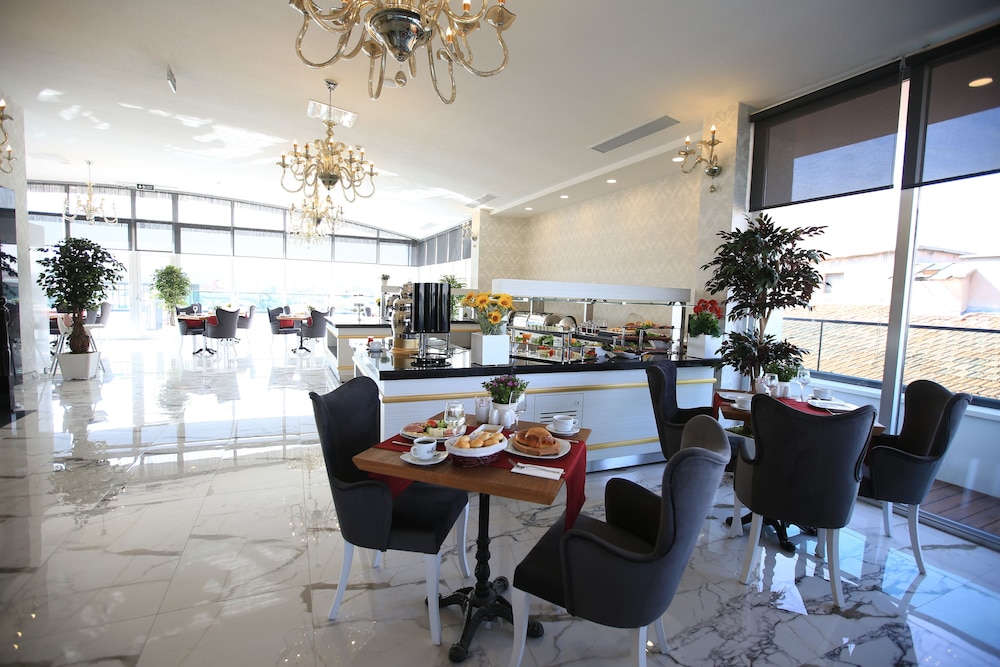 Guvenay Business Hotel 54/66