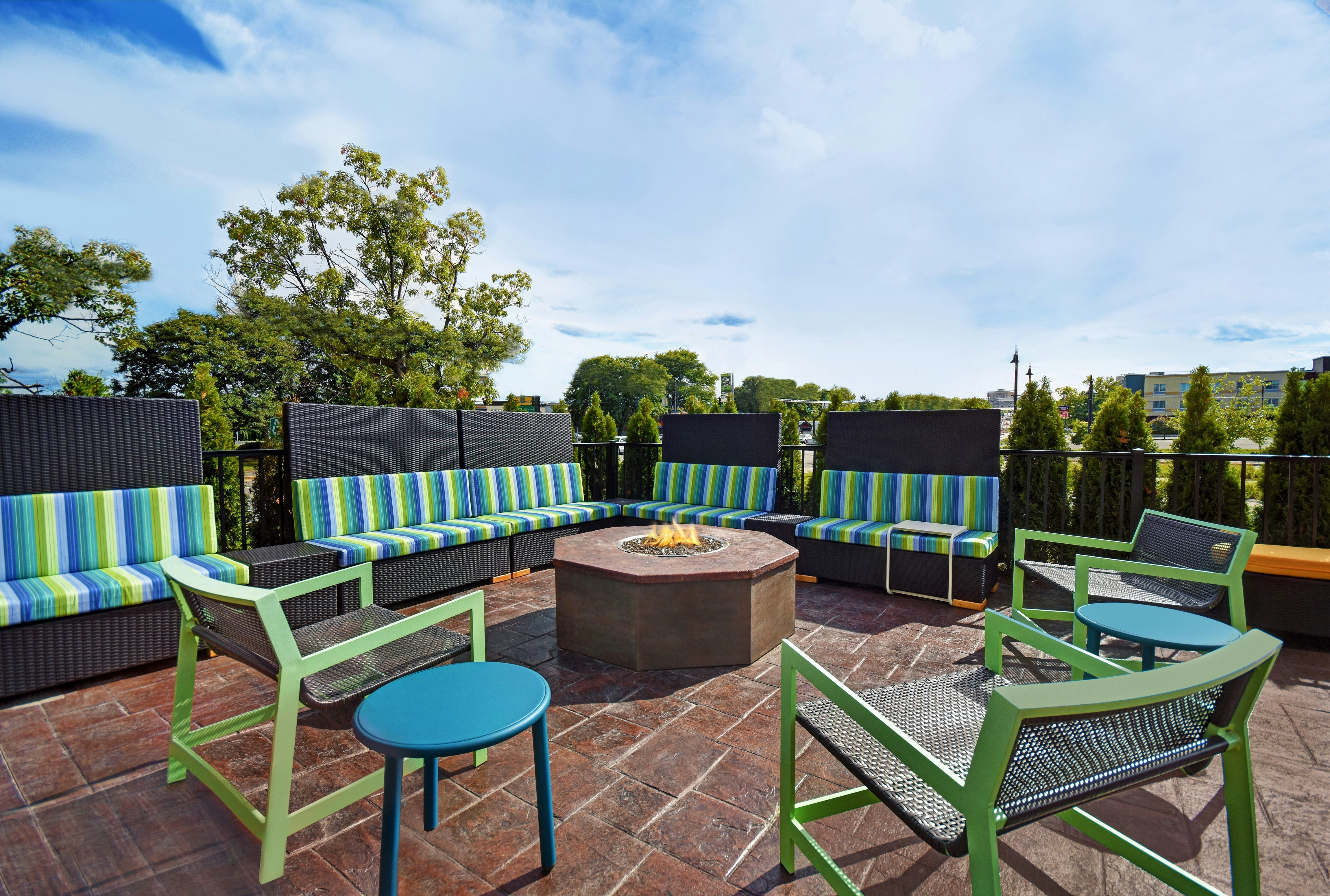 Home2 Suites by Hilton Utica, NY 20/26