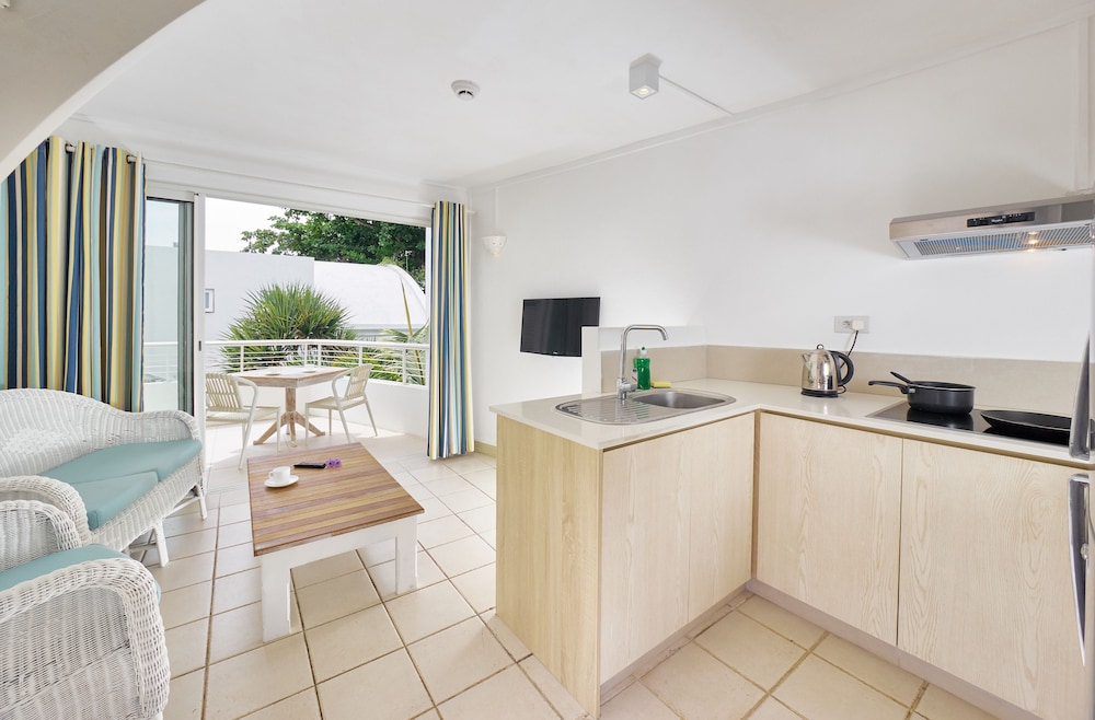 Le Beachclub Serviced Apartments And Villas 48/77
