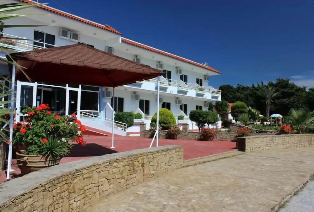 Asterias Bay photo2