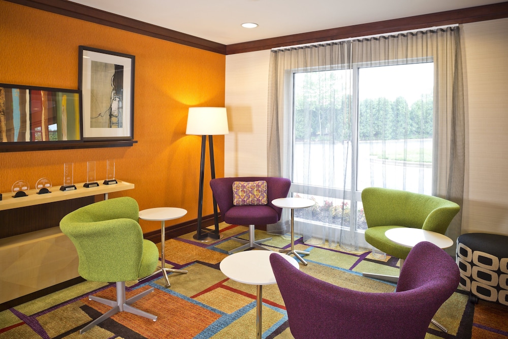 Fairfield Inn & Suites by Marriott White Marsh 25/33